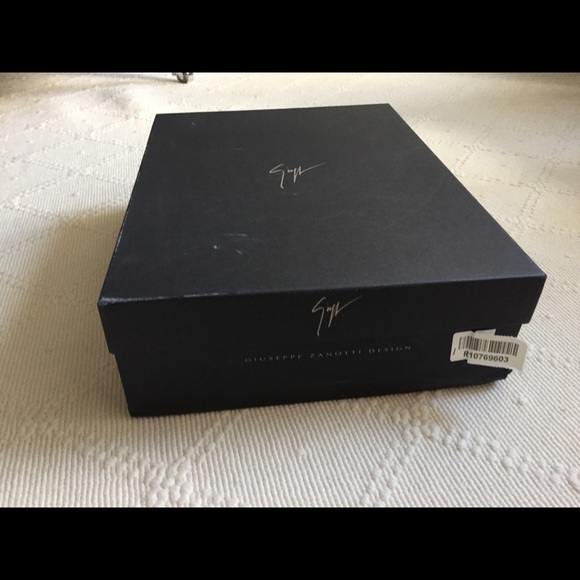 Giuseppe Zanotti suede chain Cobain boots 6 - Picture 7 of 8